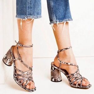 Sam Edelman Daffodil Taupe Snakeprint Ankle Wrap Block Heel Strappy Sandals Sz 9